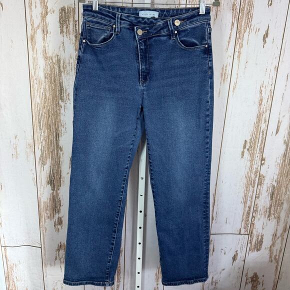 Risen Jeans Denim - Risen Jeans, Crossover Classic Blue Straight Leg Women's Jeans. Size 13/31.